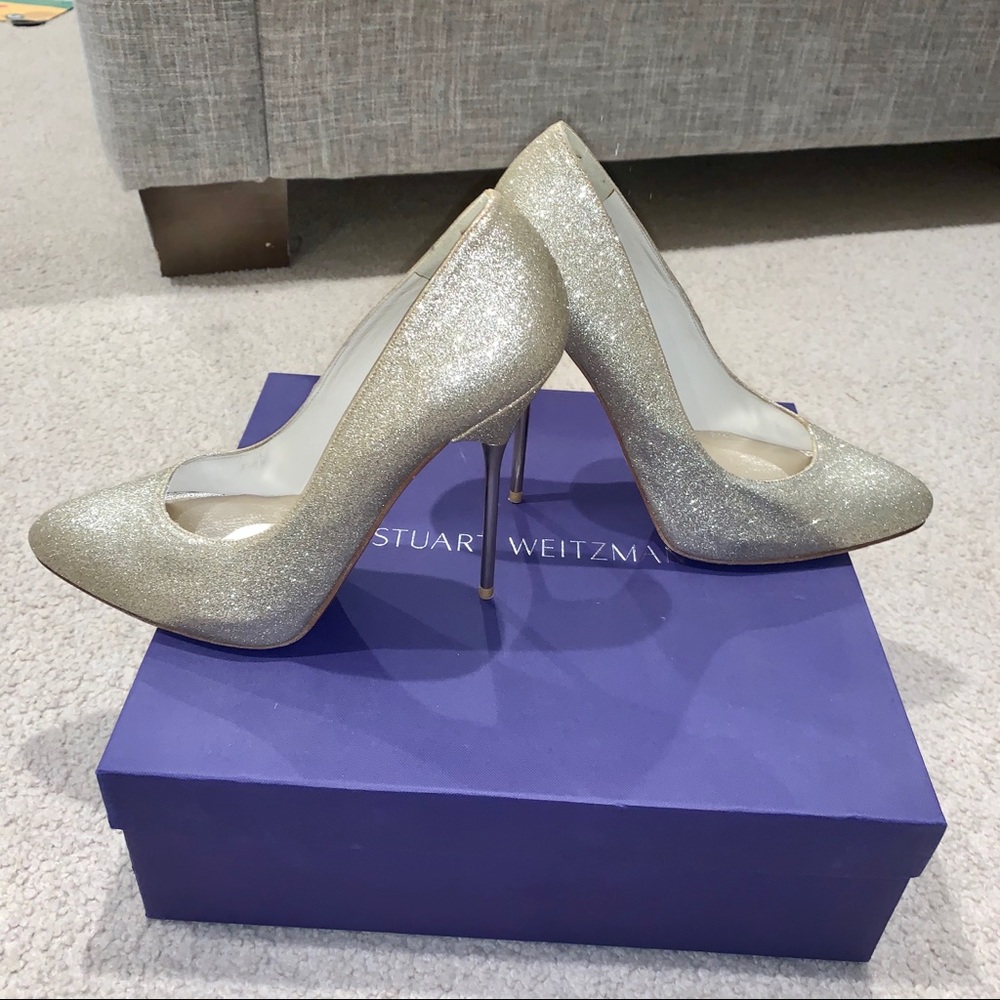 Stuart Weitzman Dagger Gold Pumps